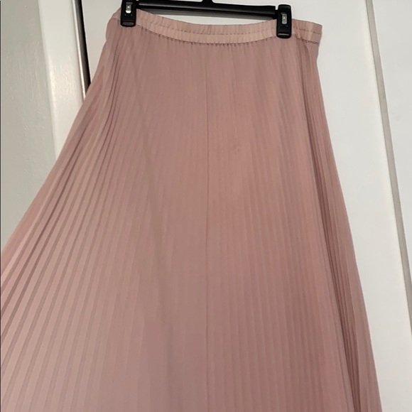 LOFT Dresses & Skirts - Final Sale🤩Loft! Blush Ruffle skirt-PRICE FIRM